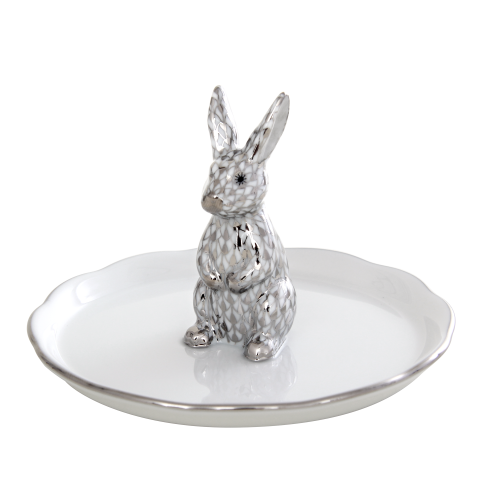 Ringholder with rabbit