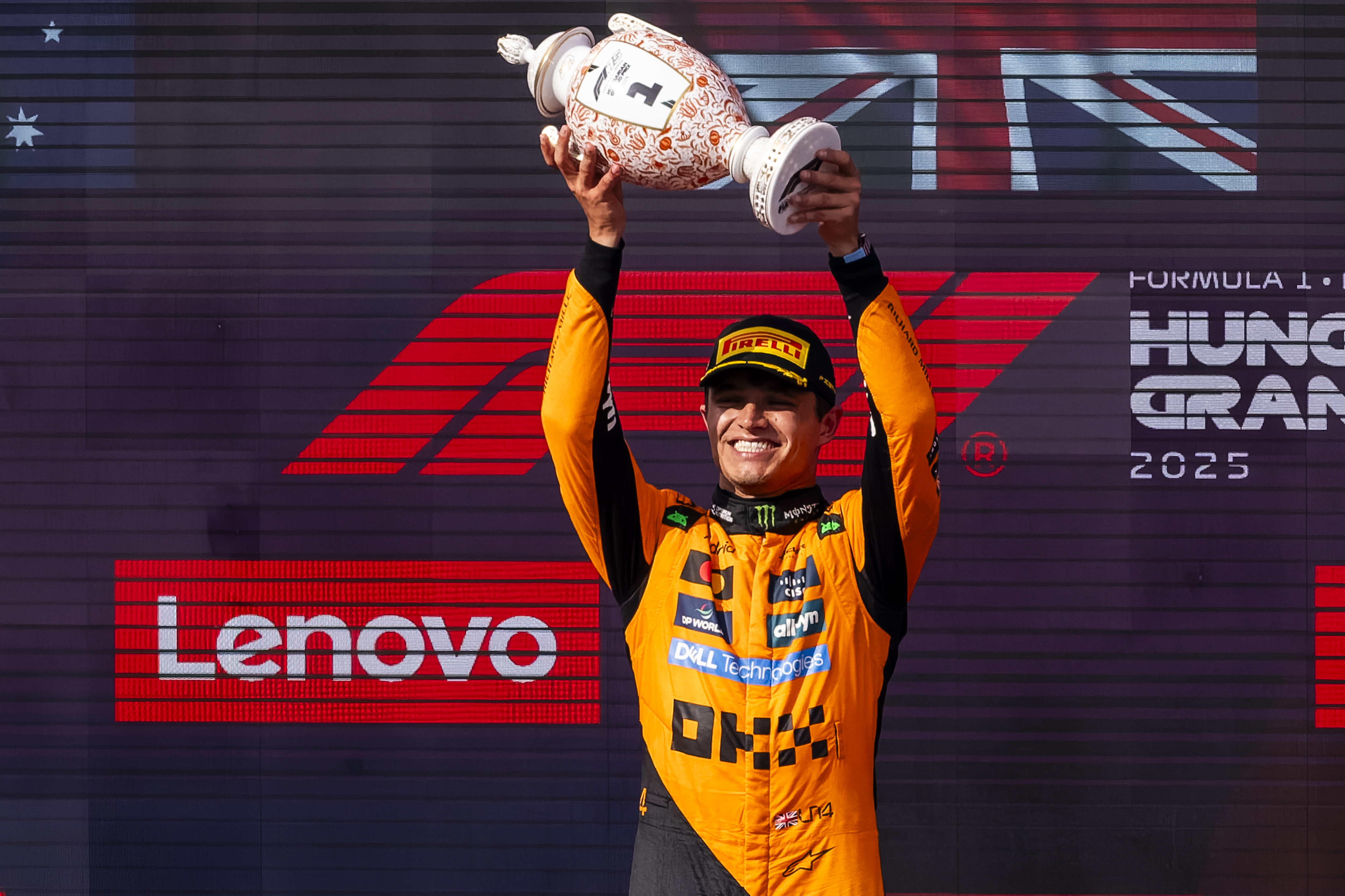 Herendi Porcelánmanufaktúra – idén is hivatalos díjszállító a Formula–1 Magyar Nagydíjon